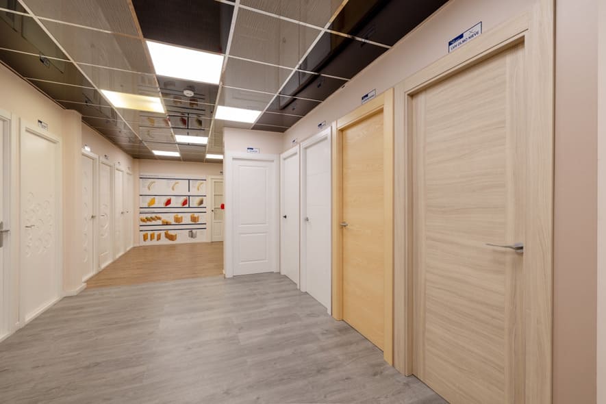 Cómo proteger tus puertas exteriores de la lluvia y la humedad